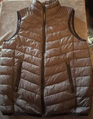 Fabletics Puffer Vest Gray